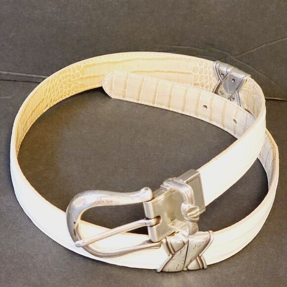 Women's Belt Embossed Leather White Size S/28 - Picture 1 of 10